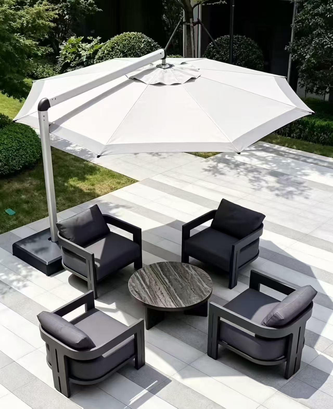 Cantilever-Umbrella Lounge Set with Marble Coffee Table — factory direct